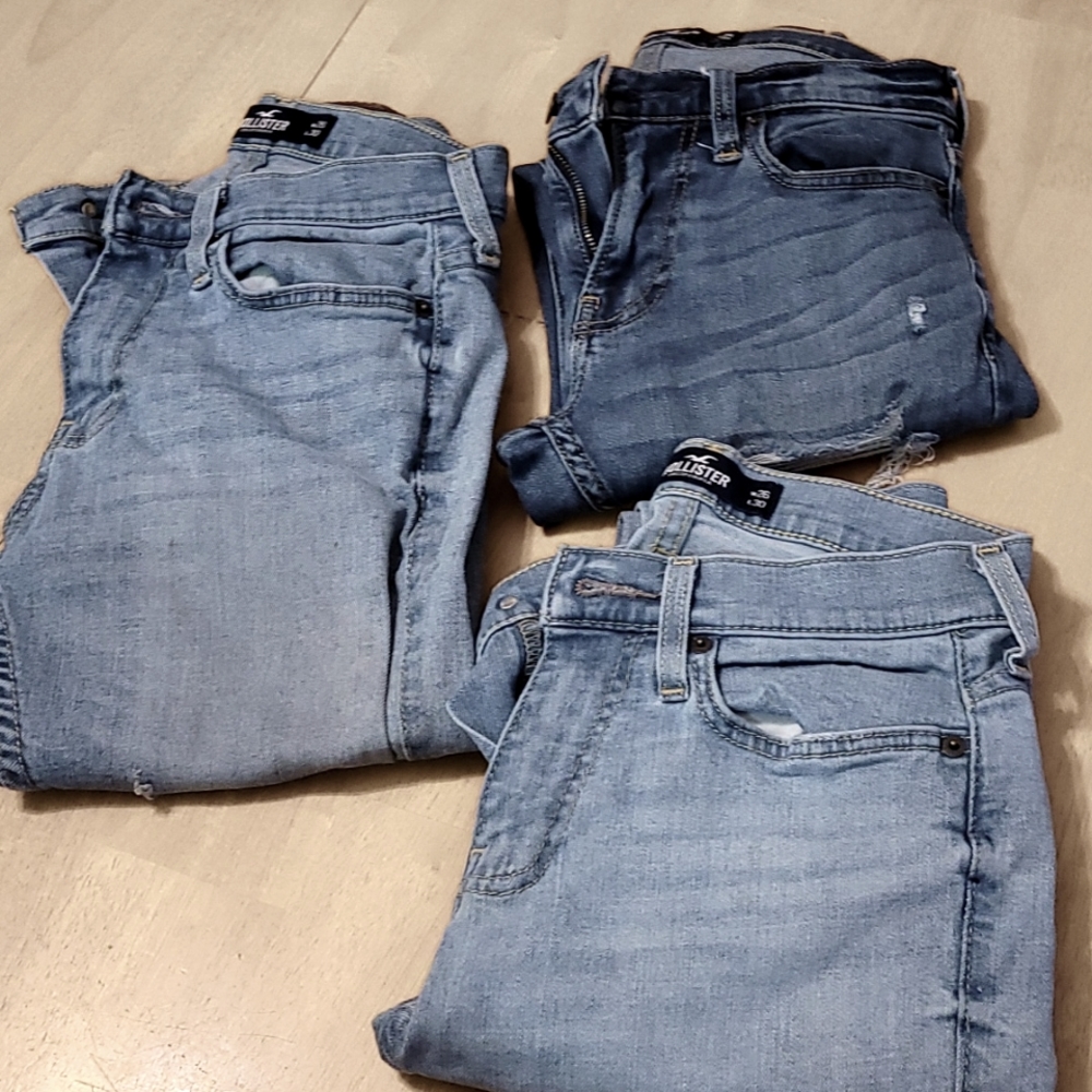 Hollister jeans. 3 pair in sale. Men's. W 26x L30